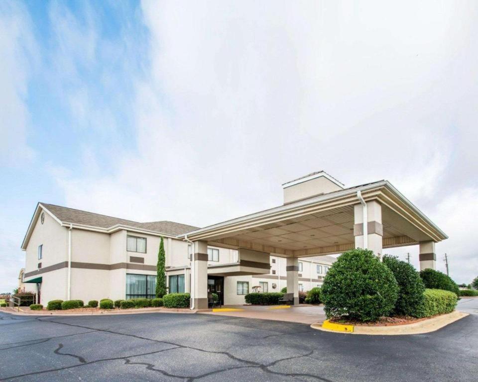 Quality Inn Prattville I-65 Exteriör bild