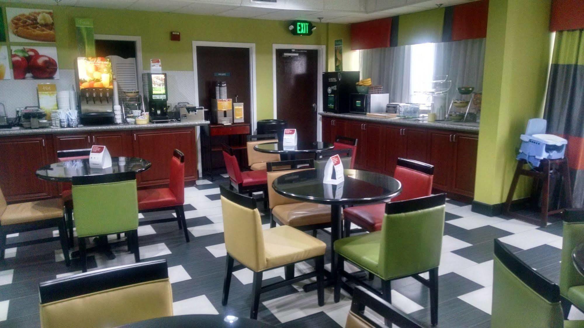 Quality Inn Prattville I-65 Exteriör bild